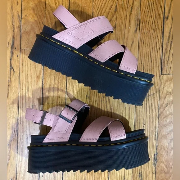 Dr. Martens: Voss II sandals - Picture 16 of 16